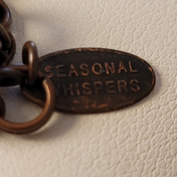 Seasonal Whispers necklace with matching bracelet - Picture 10 of 10